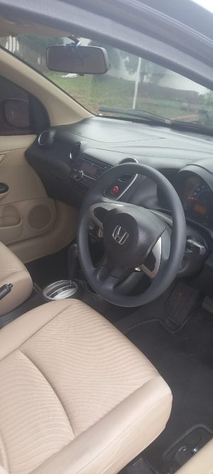 Mobilio E at 2014 -HONDA - Gambar 3