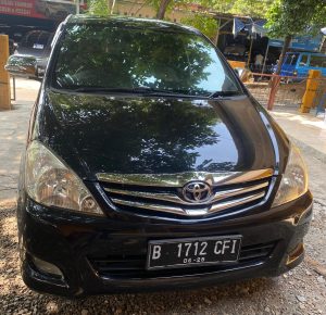 Toyota Inova G mt 2010
