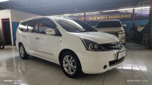 Nissan Grand Livina XV Ultimate AT 2013 - Gambar 5