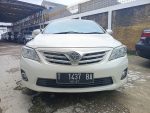Toyota Corolla Altis 1.8 AT th 2011