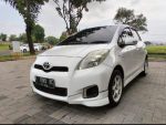 Suzuki Yaris E MT 2013