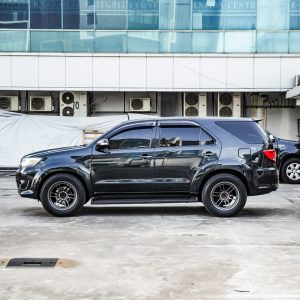 Fortuner 2.5 G AT (diesel) Th 2012 - Gambar 2